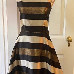 Elegant Black and Gold Striped Dress Size 4 Cremiux D9 new years sparkle party
